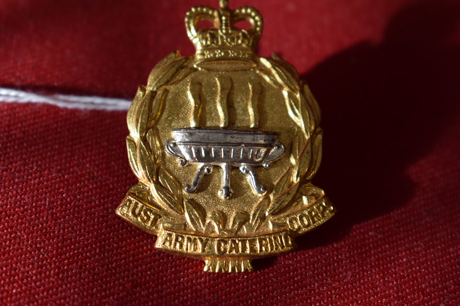 AUSTRALIAN ARMY HAT BADGE. CATERING CORPS. 53-60