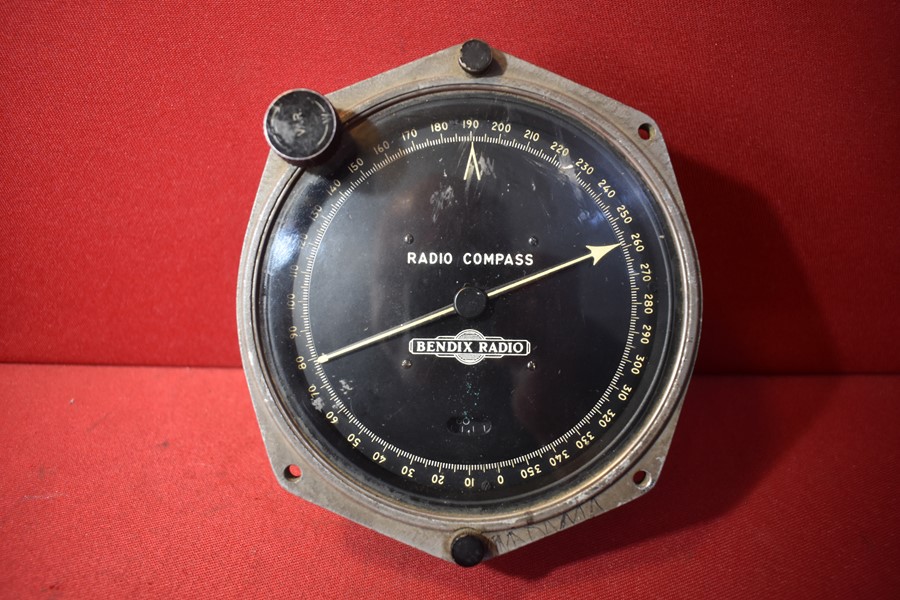 WW2 AIRCRAFT BENDIX RADIO COMPASS