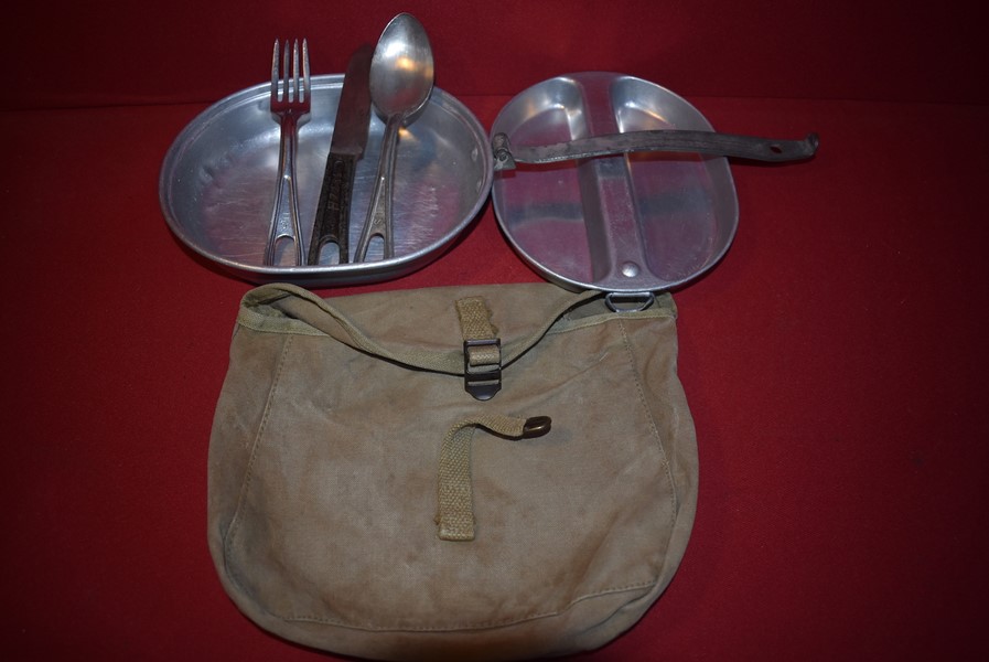 WW2 US MESS KIT SET AND COVER-SOLD