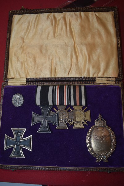 IMPERIAL GERMAN WW1 NAVY PILOT MEDAL/BADGE GROUPING-SOLD