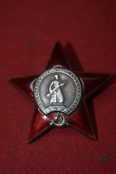 WW2 SOVIET RUSSIAN ORDER OF THE RED STAR-SOLD
