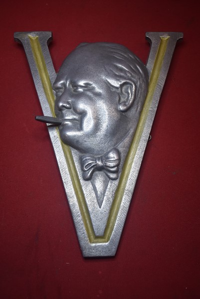WW2 WINSTON CHURCHILL "V FOR VICTORY" WALL PLAQUE-SOLD