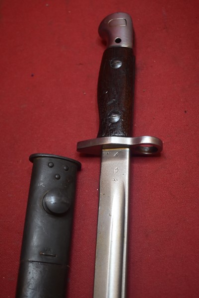 WW2 REFURBISHED AUSTRALIAN ISSUED BAYONET FOR THE 303 RIFLE. d-SOLD