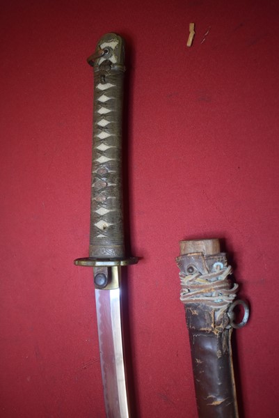WW2 JAPANESE OFFICERS SWORD WITH SIGNED TANG-SOLD
