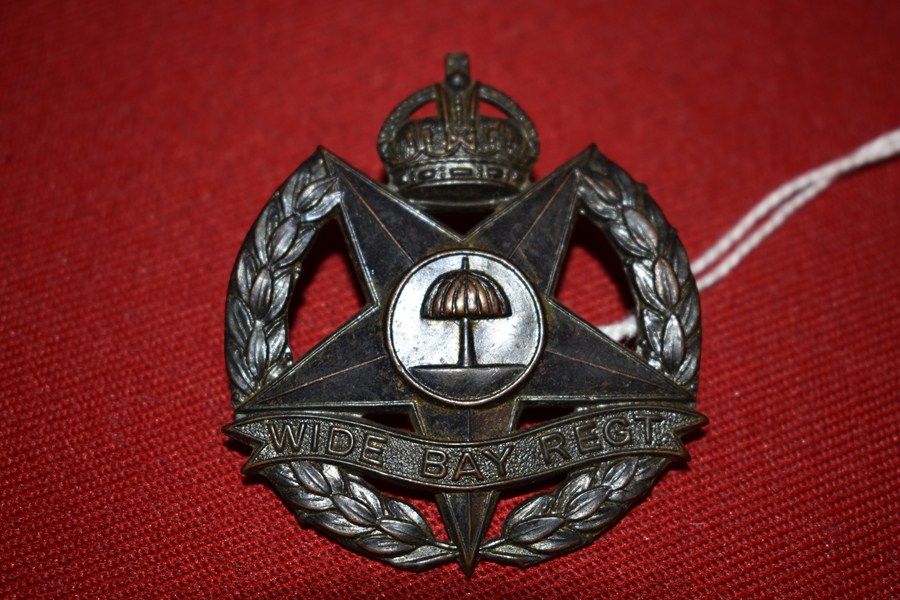 AUSTRALIAN ARMY HAT BADGE. 47 BN THE WIDE BAY REGIMENT. 30-42-SOLD