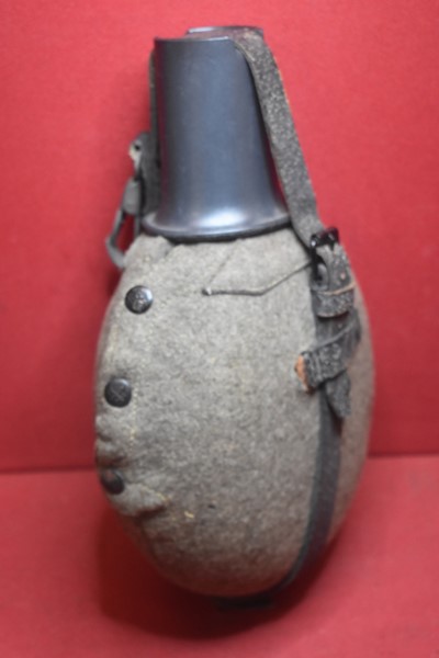 WW2 GERMAN WATER BOTTLE, COMPLETE-SOLD
