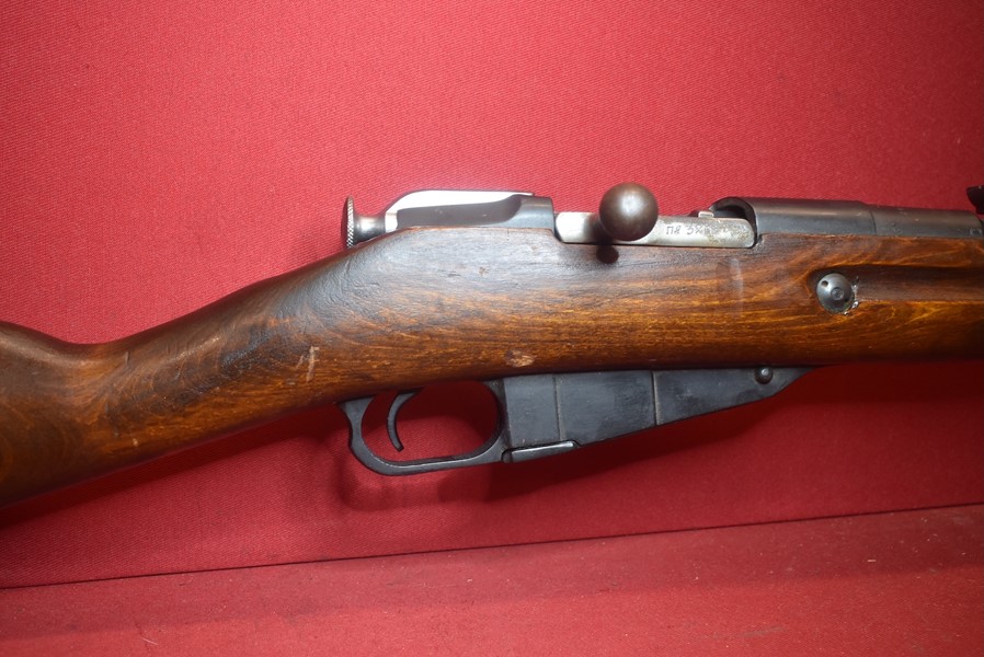 DE-ACTIVATED WW2 RUSSIAN MOSIN NAGANT RIFLE WITH FOLDING BAYONET-SOLD
