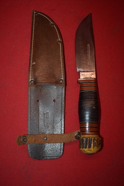 WADE AND BUTCHER GILLWELL HUNTING KNIFE.