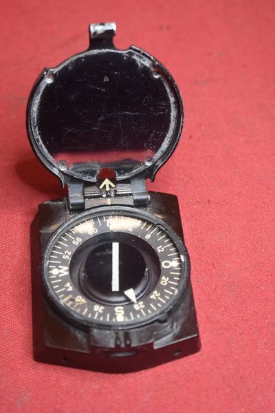 WW2 GERMAN ARMY SOLDIERS COMPASS-SOLD