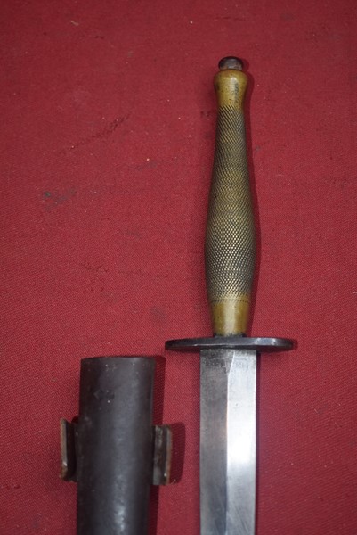 WW2 BRITISH FAIRBAIRN SYKES 2ND PATTERN FIGHTING KNIFE WITH PROVENANCE TO GLIDER REGT-SOLD