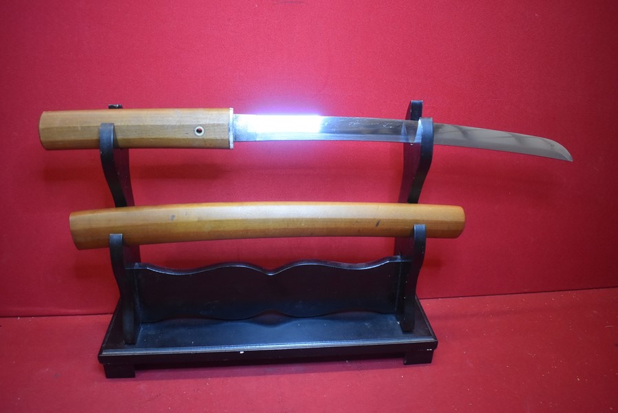 JAPANESE WAKIZASHI WITH SIGNED TANG-SOLD