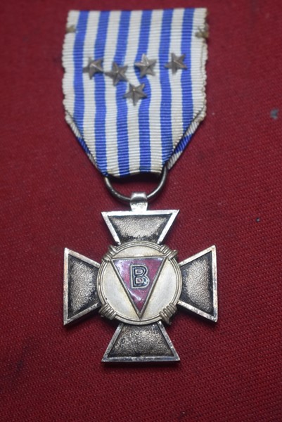 WW2 BELGIUM POLITICAL PRISONERS CROSS-SOLD