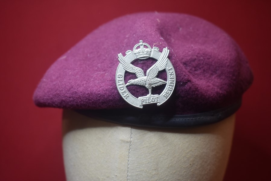 WW2 BRITISH GLIDER REGIMENT PILOTS BERET-SOLD