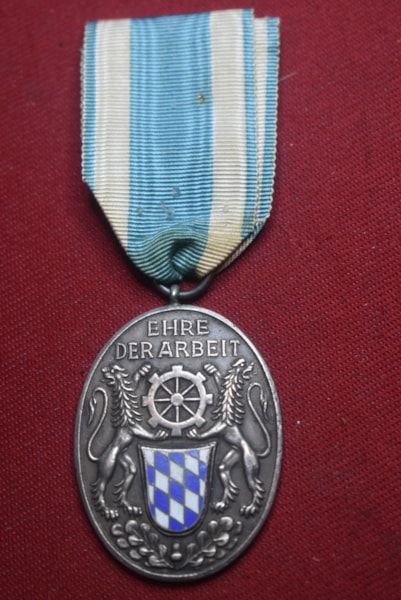 IMPERIAL GERMAN BAVARIA 25 YEAR LOYAL SERVICE MEDAL