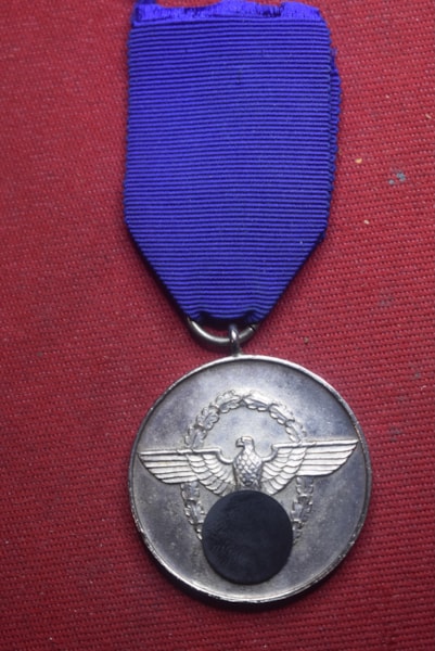WW2 GERMAN POLICE 8 YEAR LONG SERVICE MEDAL