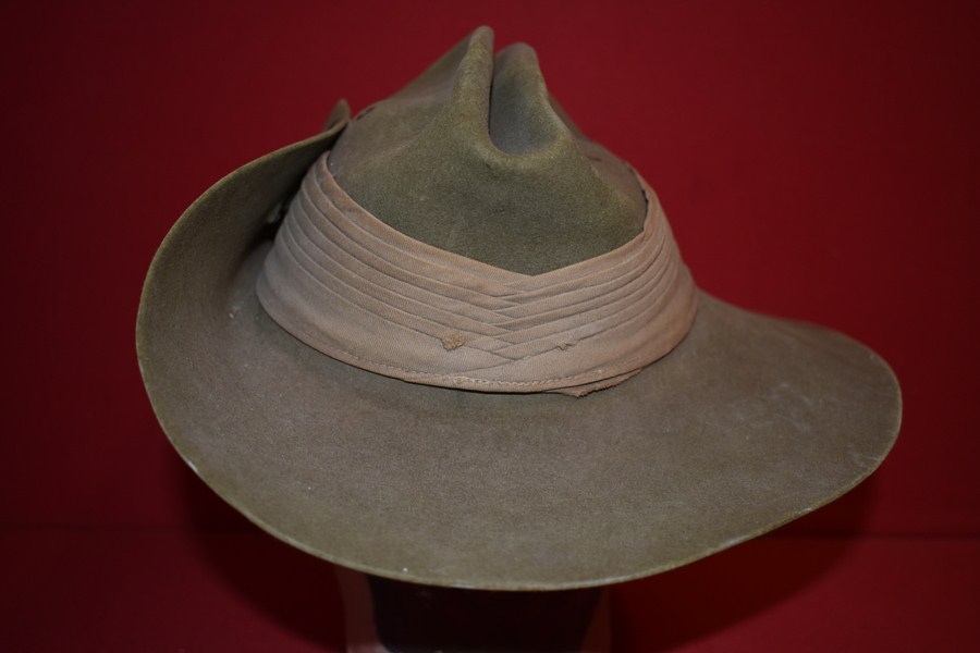 WW2 AUSTRALIAN SLOUCH HAT-SOLD