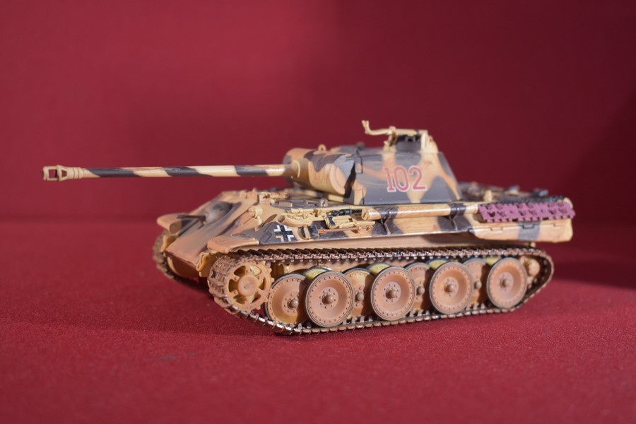 Plus rares Corgi Fighting Machines WWII German Winter Panther Tank Comme neuf CONDITION 