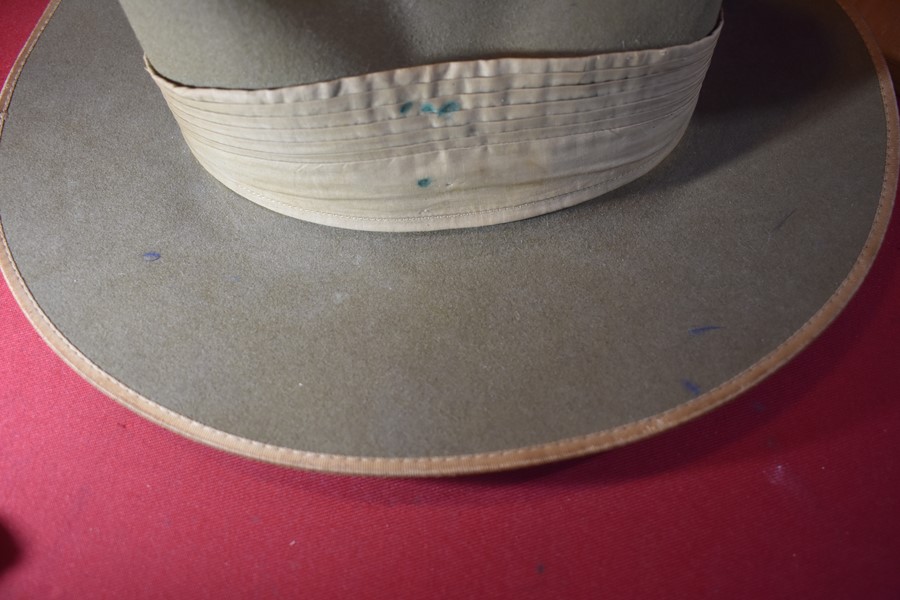 AUSTRALIAN ARMY SLOUCH HAT KOREAN WAR PERIOD DATED 1952-SOLD
