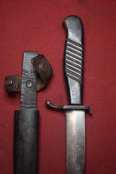 WW1 GERMAN FIGHTING KNIFE-ON HOLD LS
