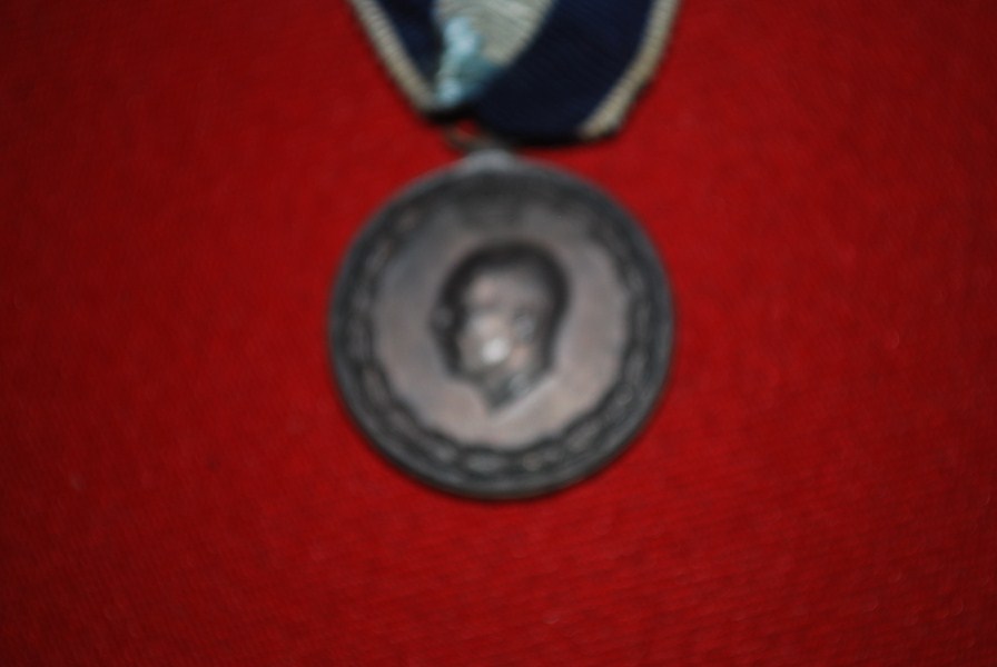 WW2 GREEK WAR MEDAL-SOLD