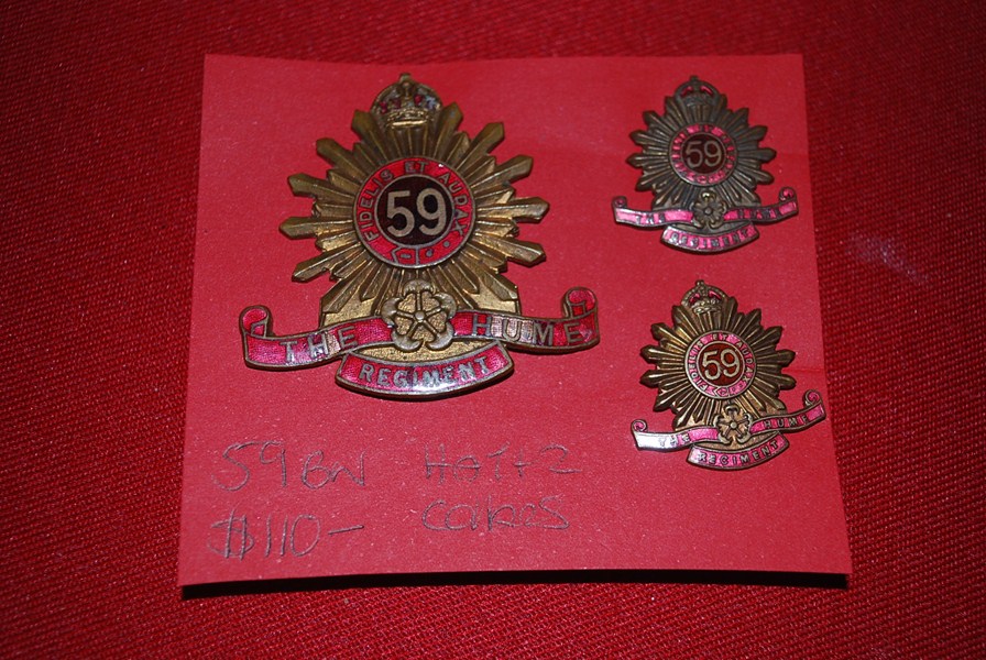 AUSTRALIAN (30-42) 59 BN HAT AND COLLAR BADGES-SOLD