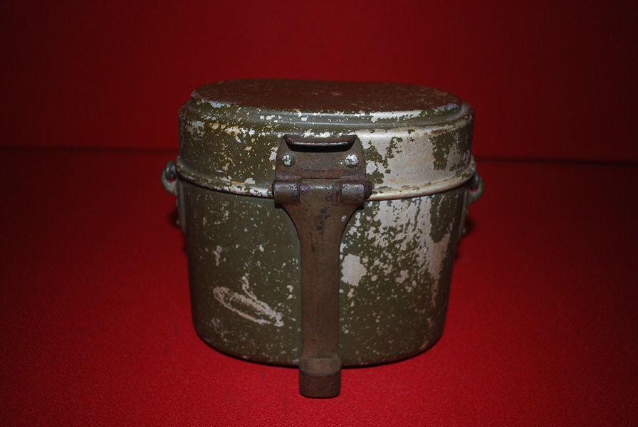 WW2 GERMAN MESS TIN-SOLD