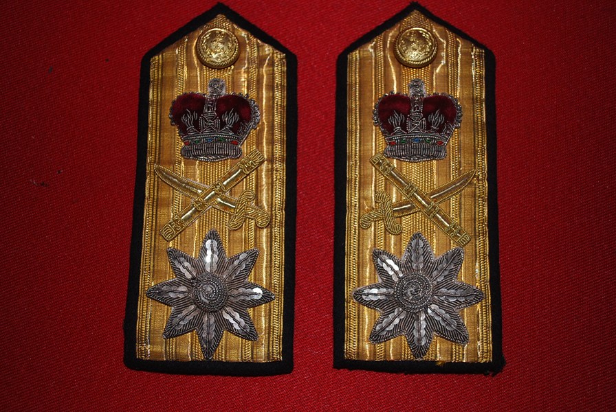 RN/RAN REAR ADMIRAL SHOULDER BOARDS-SOLD