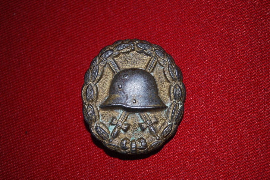 WW1 GERMAN WOUND BADGE IN GOLD-SOLD