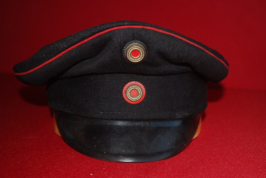 WW1 GERMAN OFFICERS PEAK HAT-SOLD