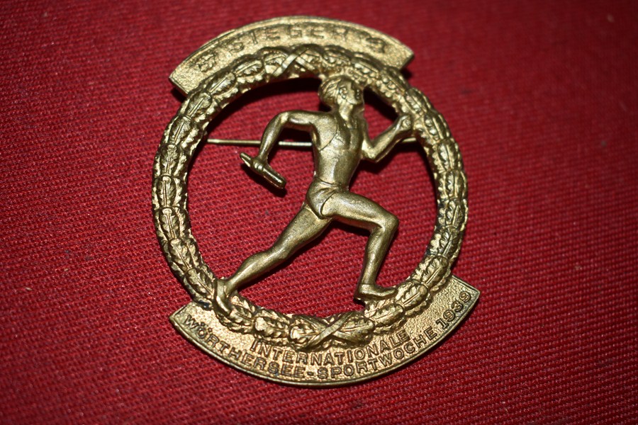 WW2 GERMAN INTERNATIONAL SPORTS WEEK BADGE 1939.  b-SOLD