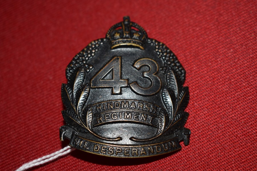 AUSTRALIAN ARMY HAT BADGE. 43 BN HINDMARSH REGIMENT. 30-42
