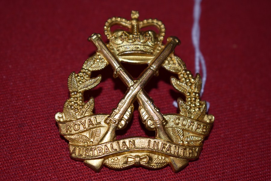 AUSTRALIAN ARMY HAT BADGE. INFANTRY CORPS. 53-60-SOLD