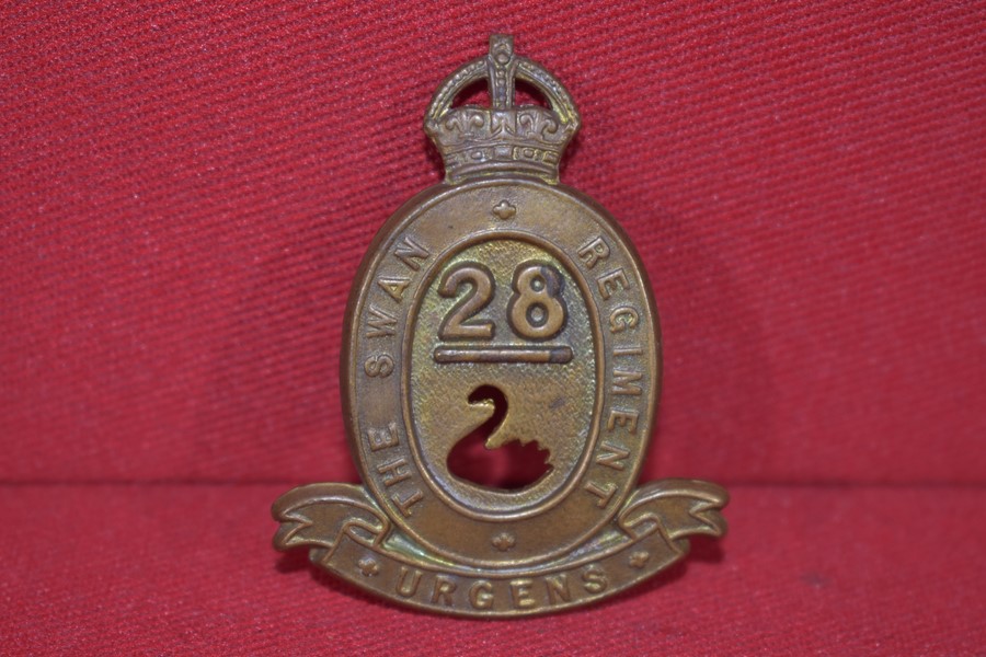 28 BATTALION HAT BADGE 30-42 KINGS CROWN-SOLD