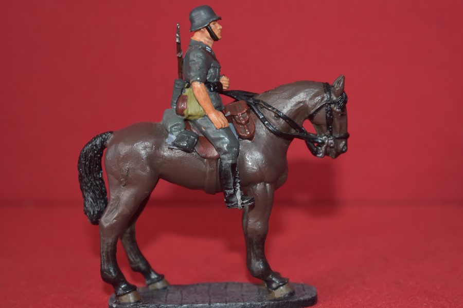 DEL PRADO WW2 GERMAN MOUNTED CAVALRY TROOPER-SOLD