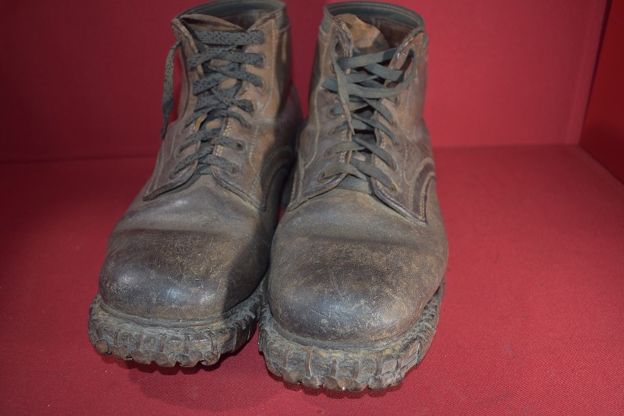 WW2 GERMAN MOUNTAIN TROOPS (GEBIRGSJAGER) CLIMBING BOOTS.-SOLD