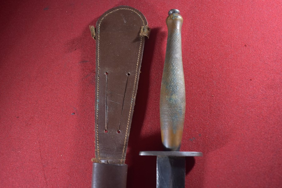 WW2 2ND PATTERN FAIRBAIRN-SYKES COMMANDO KNIFE/DAGGER.-SOLD