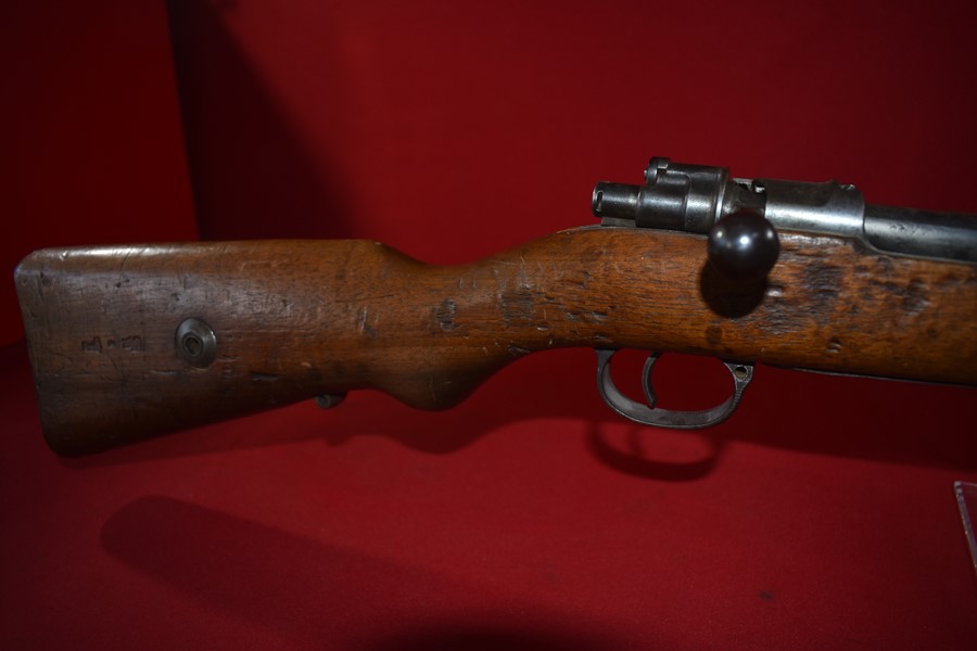 WW1 GERMAN DE-ACTIVATED G98 RIFLE DATED 1916.-SOLD