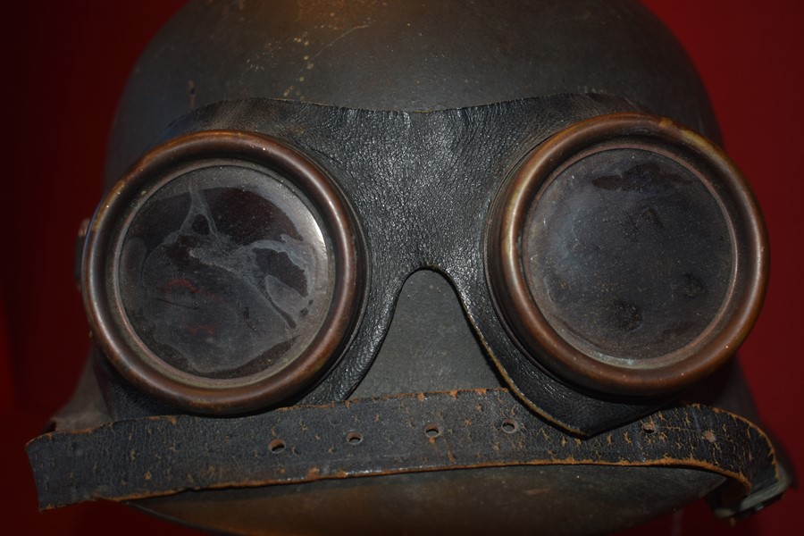 WW2 GERMAN ARMY SUN GOGGLES-SOLD