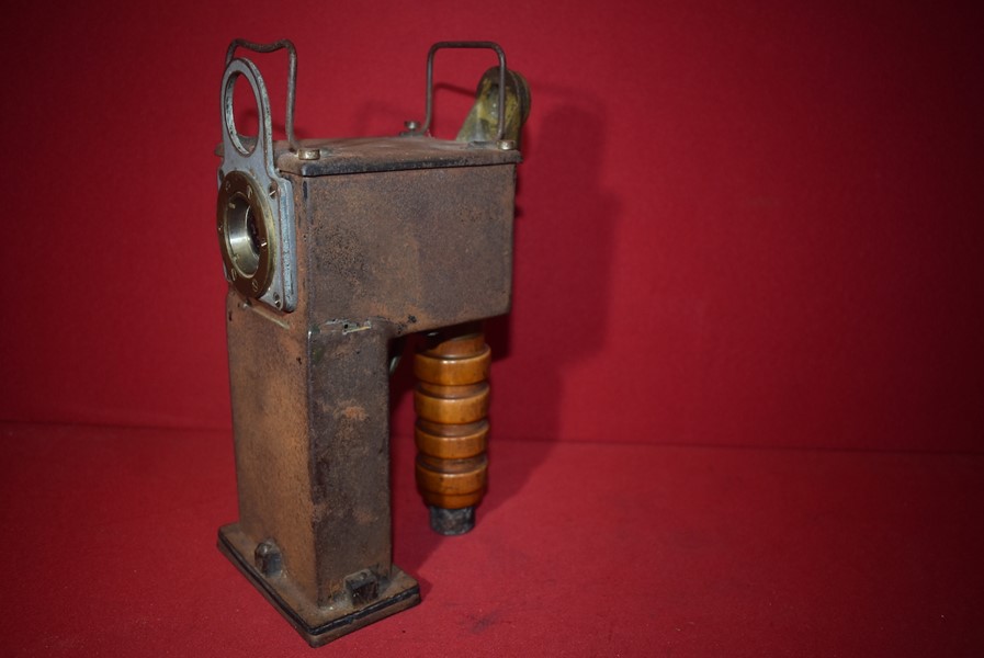 WW2 ADMIRALTY SIGNALLING LAMP W1020..1 INCH PORTABLE FOR BOATS 1943