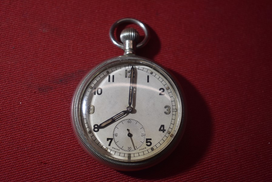 WW2 BRITISH/AUSTRALIAN SOLDIERS POCKET WATCH-SOLD