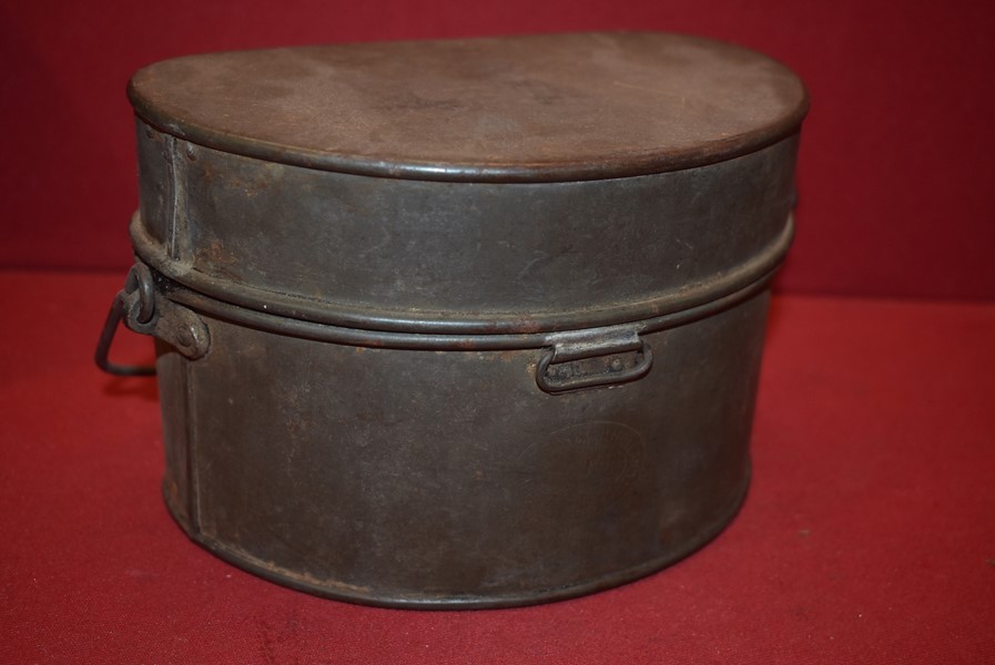 WW1 AUSTRALIAN ISSUED SOLDIERS D SHAPED MESS KIT DATED 1917-SOLD