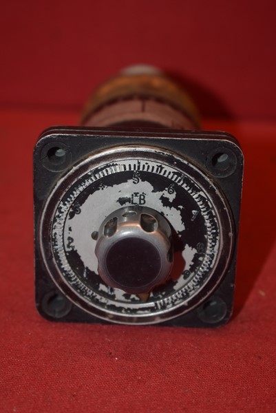 WW2 AIRCRAFT FUEL QUANTITY SELECTOR CONTROL UNIT BY SMITHS