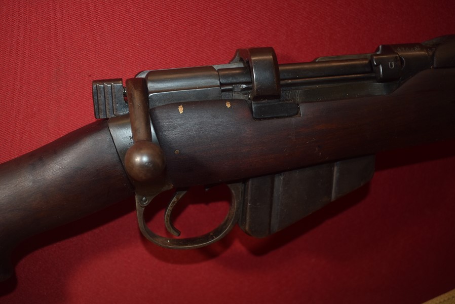 DE-ACTIVATED WW2 AUSTRALIAN .303 LEE ENFIELD RIFLE BY LITHGOW-SOLD