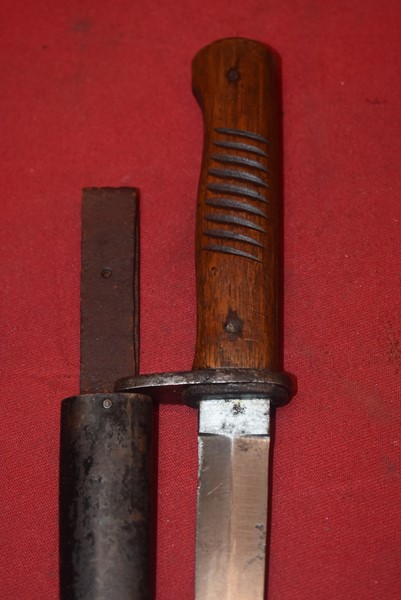 WW1 GERMAN DOUBLE EDGED FIGHTING/TRENCH KNIFE MAKER MARKED-SOLD