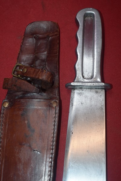 RARE WW2 AUSTRALIAN GREGSTEEL SEE THROUGH HANDLE FIGHTING KNIFE-SOLD