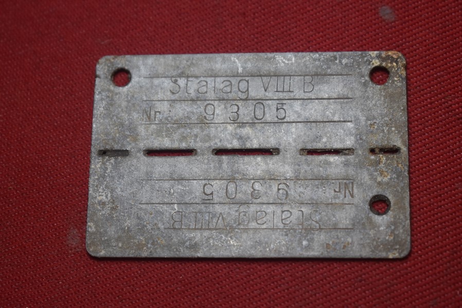 A WW2 GERMAN POW CAMP ID TAG FOR ALLIED AVIATORS. STALG V111 B.-SOLD