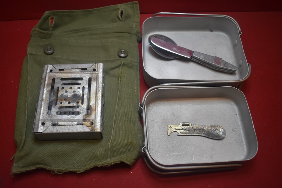 VIETNAM WAR PERIOD AUTRALIAN ARMY SOLDIERS COMPLETE MESS KIT.-SOLD