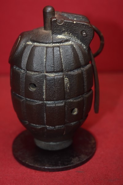 WW2 BRITISH/AUSTRALIAN DE-ACTIVATED HAND GRENADE FOR THE 303 RIFLE CUP DISCHARGE GRENADE LAUNCHER