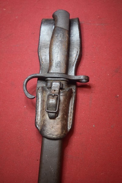 WW2 JAPANESE HOOKED QUILLON TYPE 30 BAYONET AND FROG-SOLD
