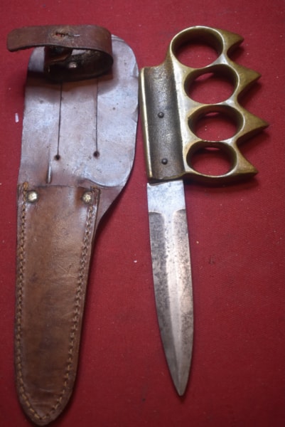 RARE AUSTRALIAN WW2 ISSUED BRASS HANDLED KNUCKLEDUSTER KNIFE BY GREGSTEEL